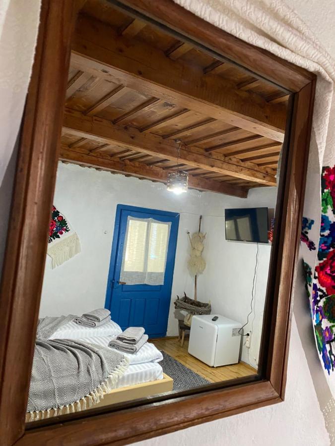 Casuta Tivadar Hotell Breb Exteriör bild